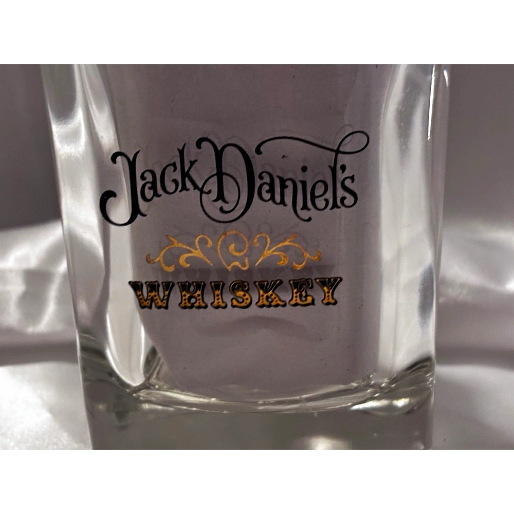 Jack Daniel's Set of 4 Clear Rocks Tumblers Distillery Theme Black/Gold[A1]